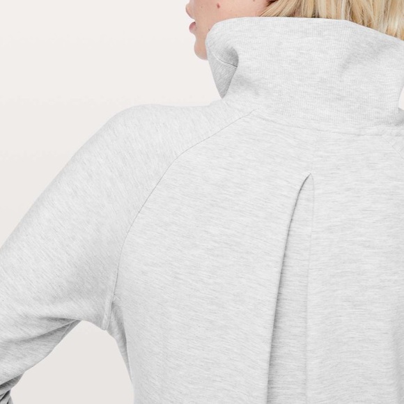 Lululemon High Lines Pullover in Heathered Core Ultra Light Grey Sz 6 - Picture 5 of 5